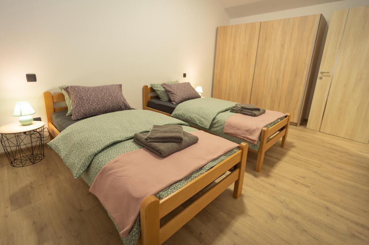 Ferienwohnung Cuckoo'S Alpine Nest Lesce  Exterior foto