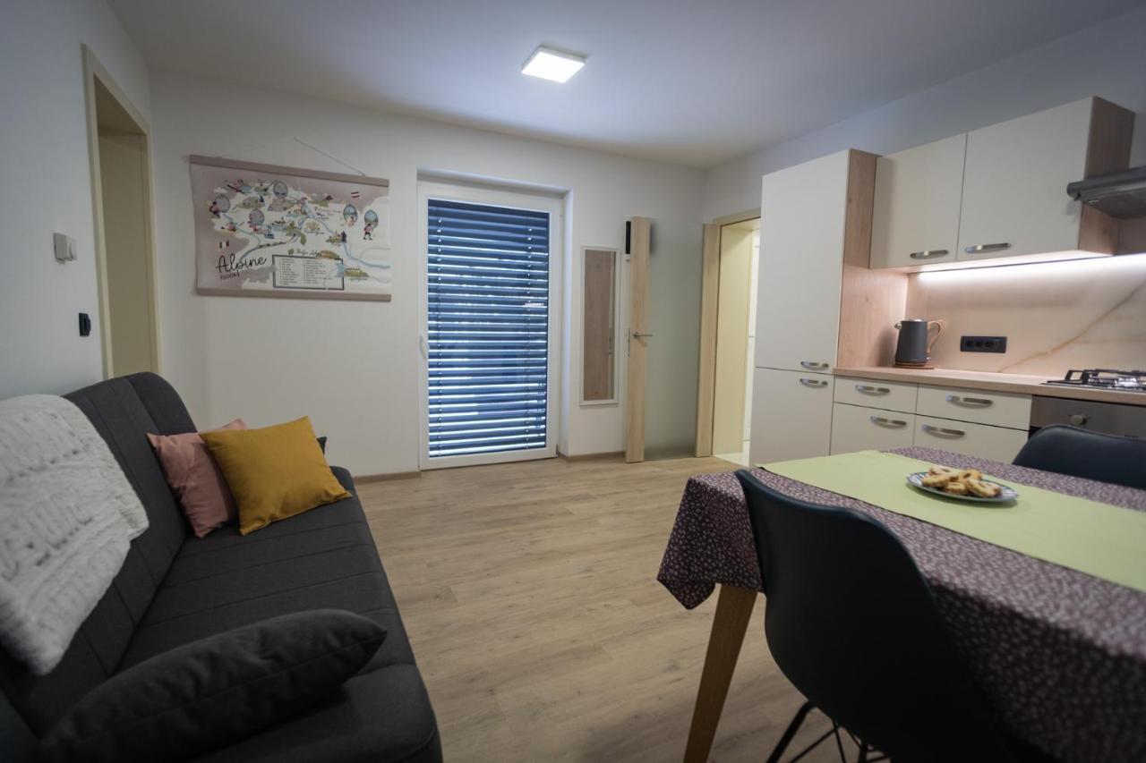 Ferienwohnung Cuckoo'S Alpine Nest Lesce  Exterior foto