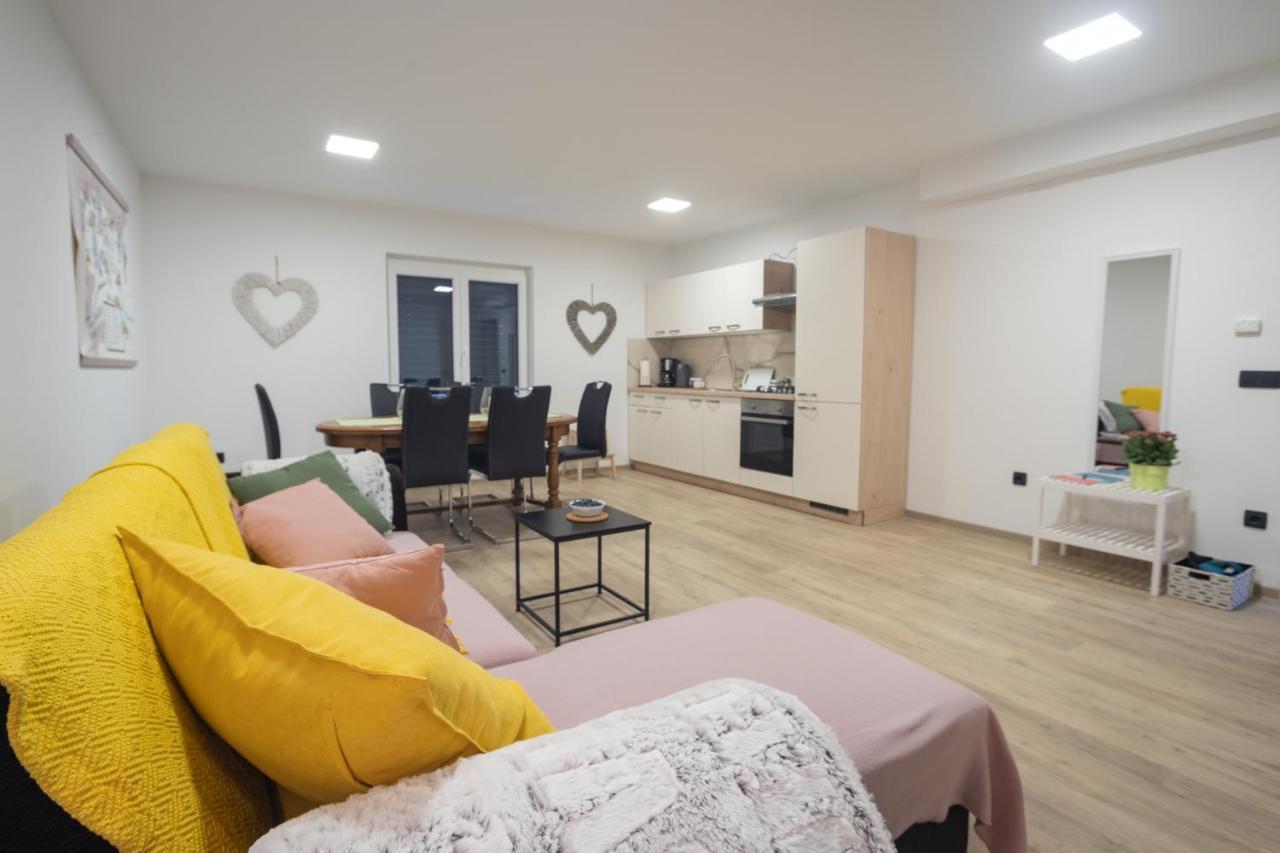 Ferienwohnung Cuckoo'S Alpine Nest Lesce  Exterior foto
