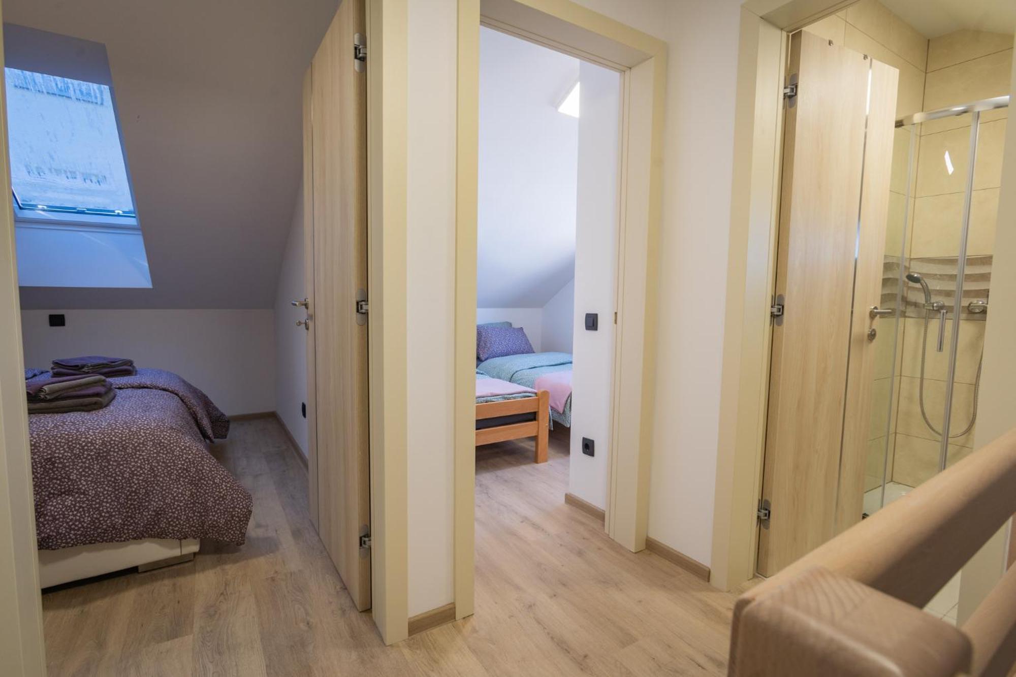 Ferienwohnung Cuckoo'S Alpine Nest Lesce  Zimmer foto