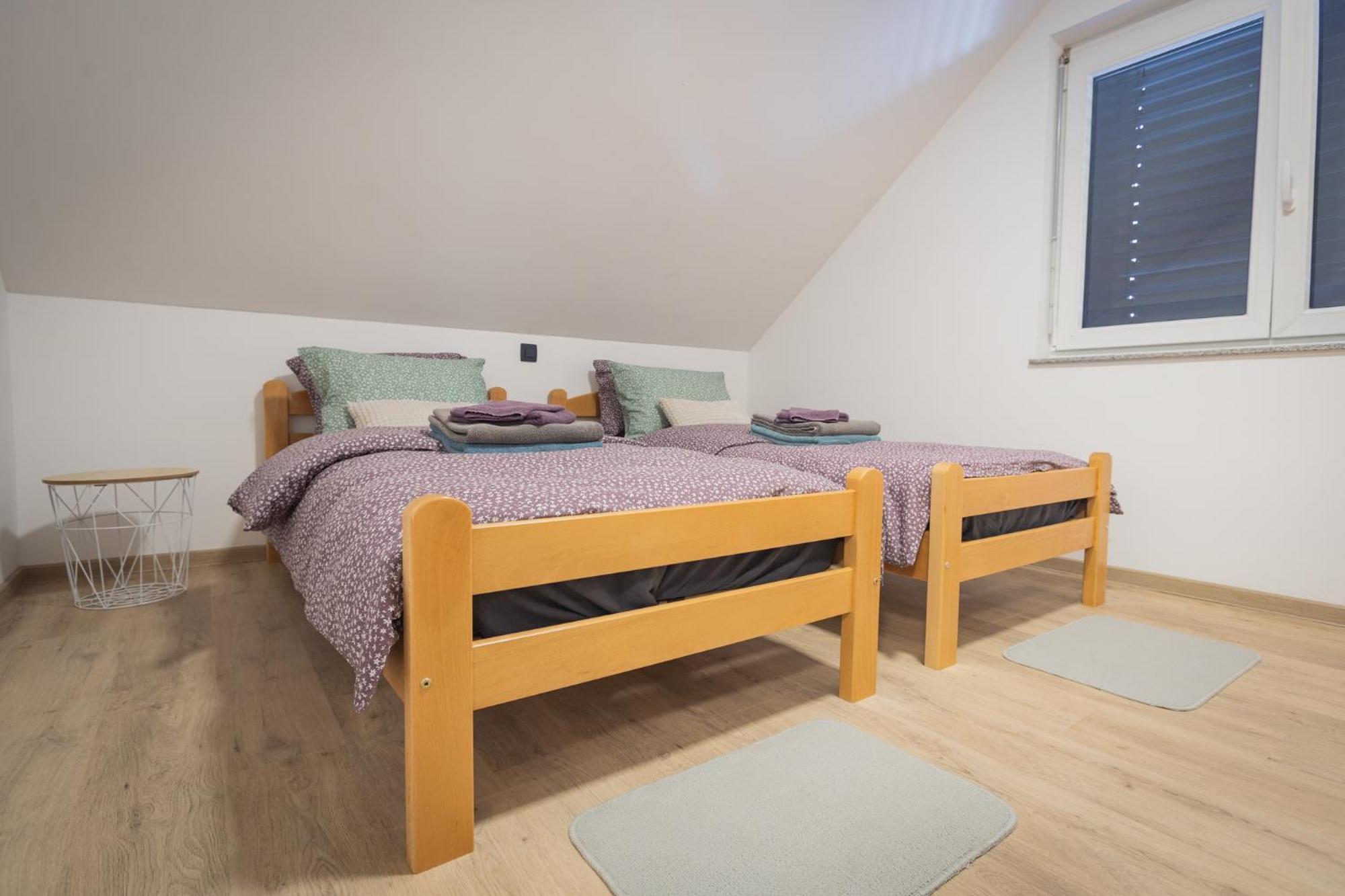 Ferienwohnung Cuckoo'S Alpine Nest Lesce  Zimmer foto